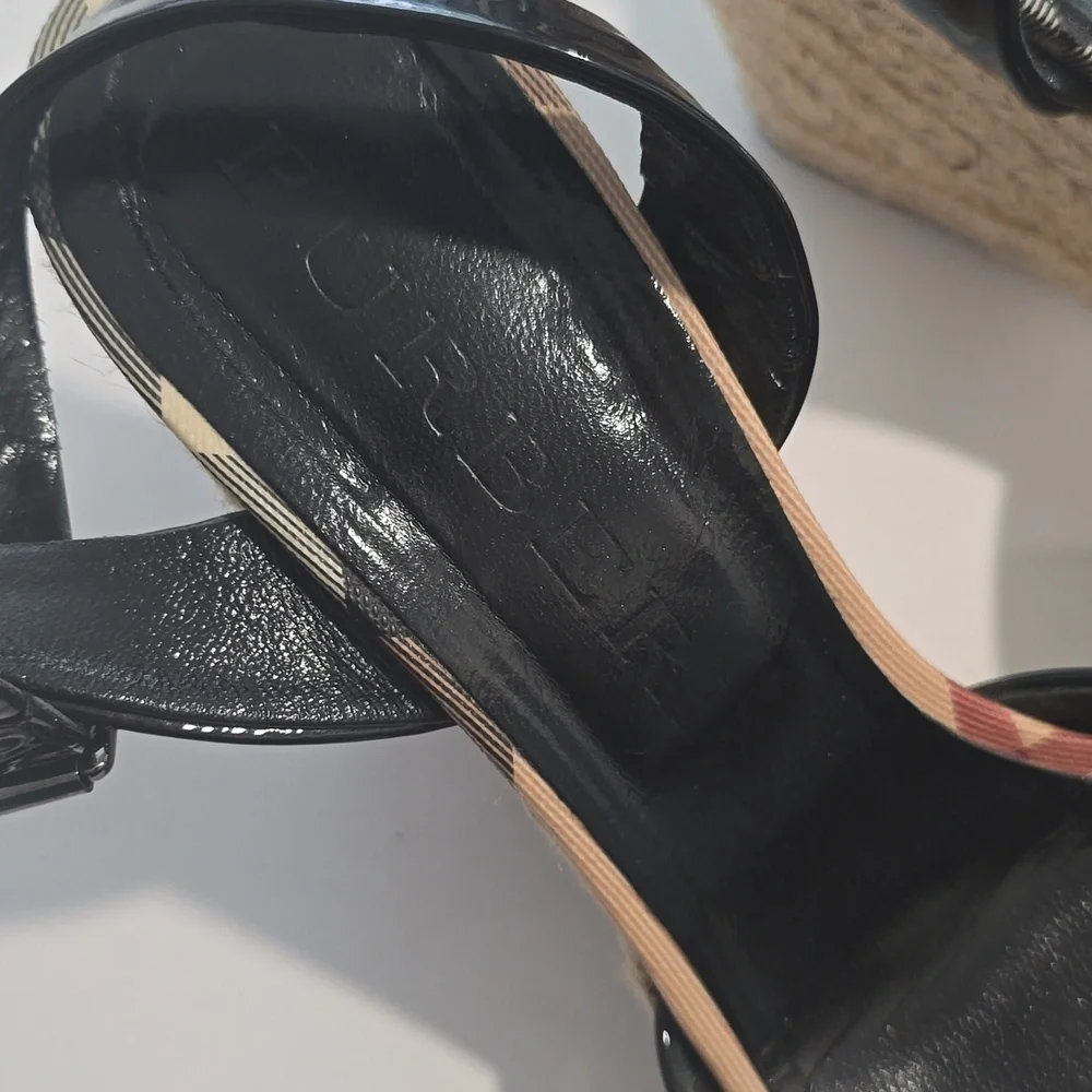 Burberry Plaid Wedge Sandals Espadrilles Size 39 with Box - Picture 4 of 16